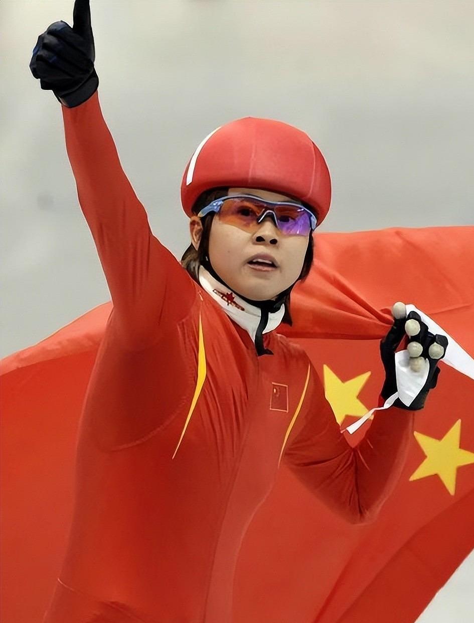 全网恭喜！42岁王濛将正式上任，职务不一般，中国速滑这下有救（组图） - 16