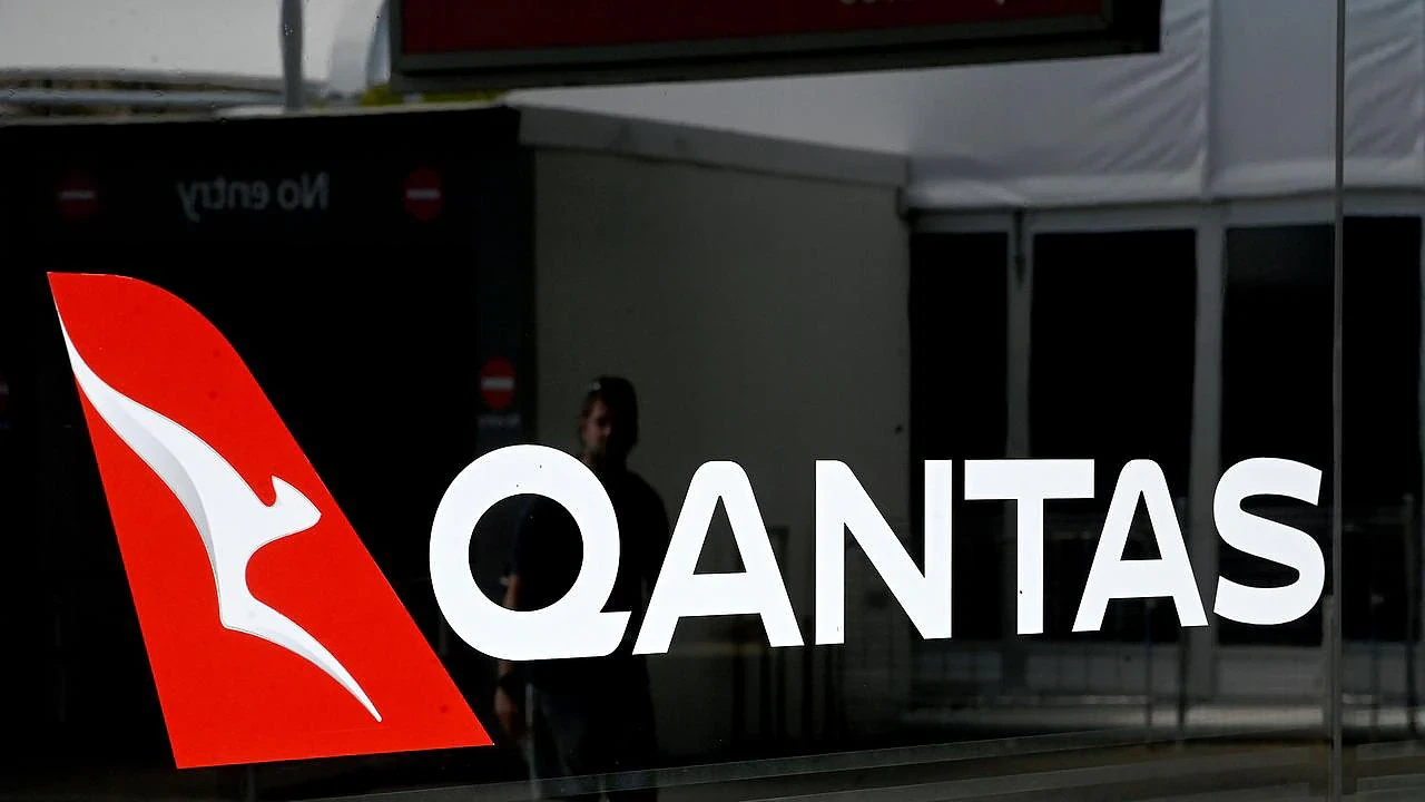 Qantas同意支付$1.05亿和解,数十万乘客将获退款(图) - 1