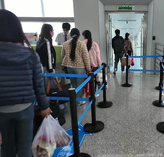 东航超售竟拒载看病旅客,女子3万专家号作废!航司只赔400(组图) - 3