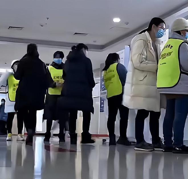 东航超售竟拒载看病旅客,女子3万专家号作废!航司只赔400(组图) - 11