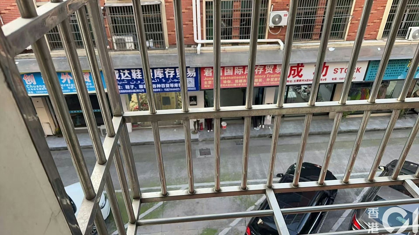 伊朗战火烧到义乌!中东航线运费暴涨,大批货物滞留(组图) - 5