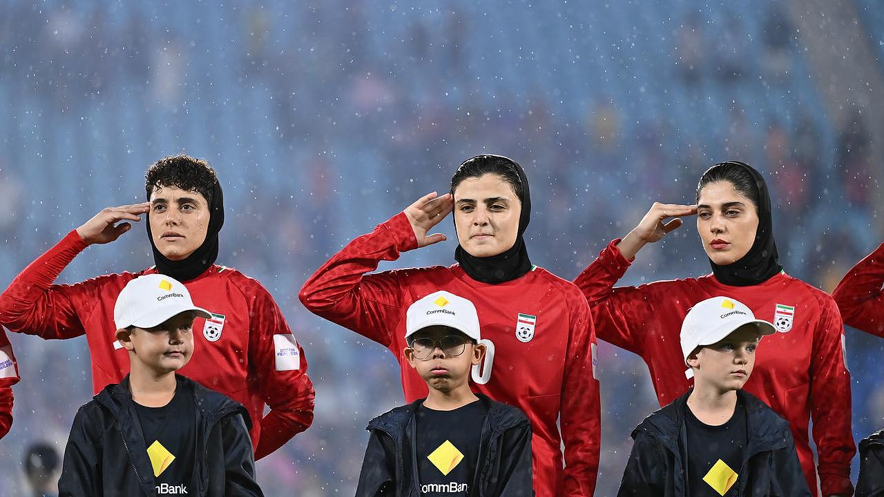 “放弃家乡的一切” 多名伊朗女足队员留澳，前国脚警告：再回国恐面临死刑（组图） - 3