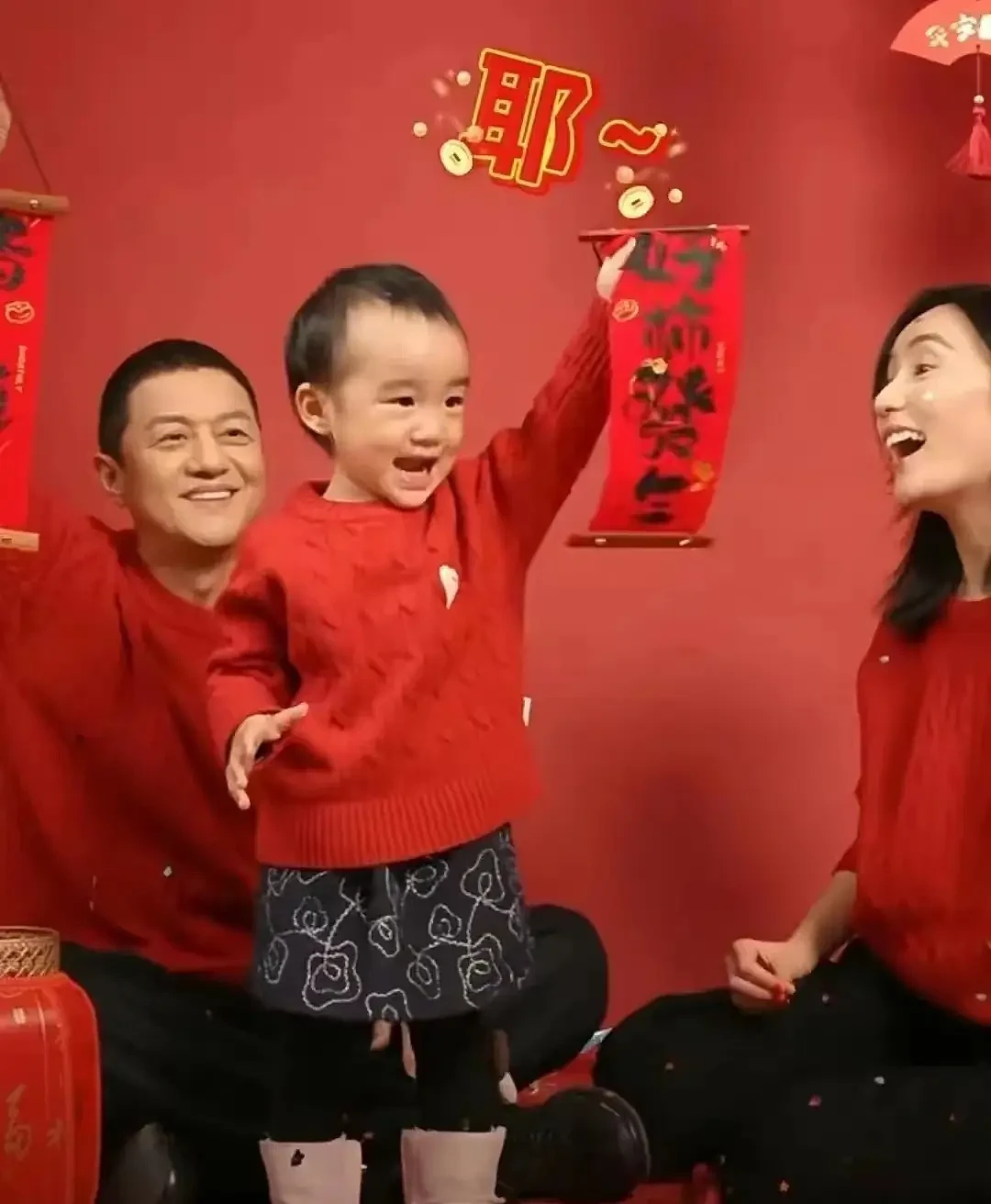 海哈金喜晒女儿庆生照,李亚鹏全家出镜(组图) - 2