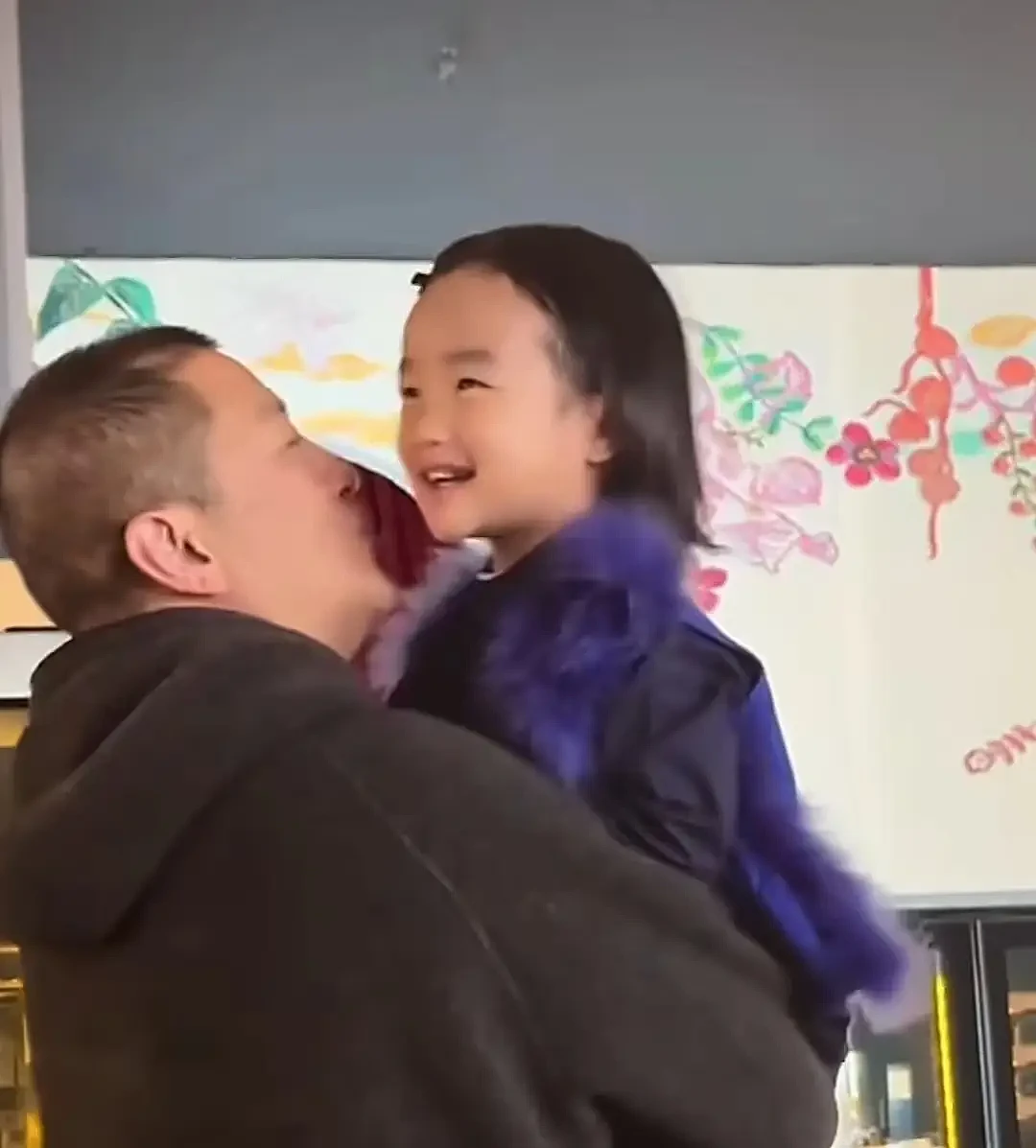 海哈金喜晒女儿庆生照,李亚鹏全家出镜(组图) - 3