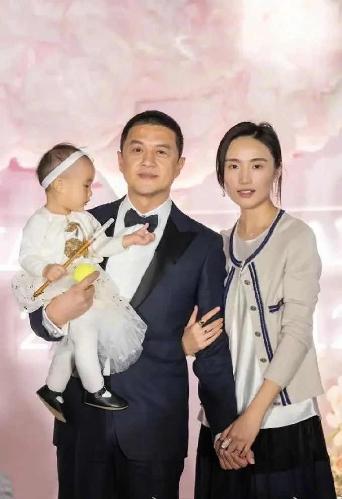 海哈金喜晒女儿庆生照,李亚鹏全家出镜(组图) - 6