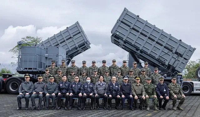 外媒:中共军机“扰台”飞行出现罕见“空窗期”,对背后动机的五个解读(组图) - 4