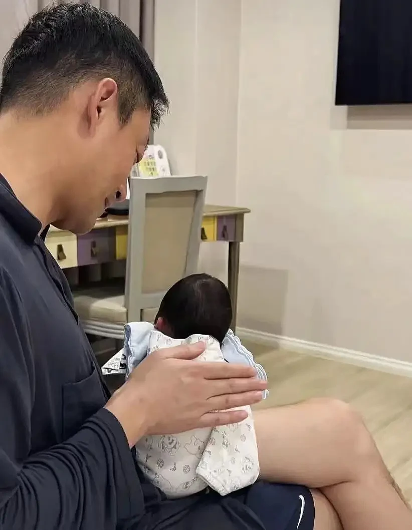 汪小菲知道错了，说怎么生了他这样的儿子，表示多生儿子孝顺张兰（组图） - 2