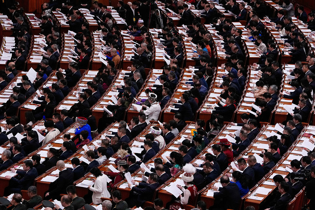 每月仅增20元！中国农民养老金微薄引争议，城乡差距达16倍 - 2