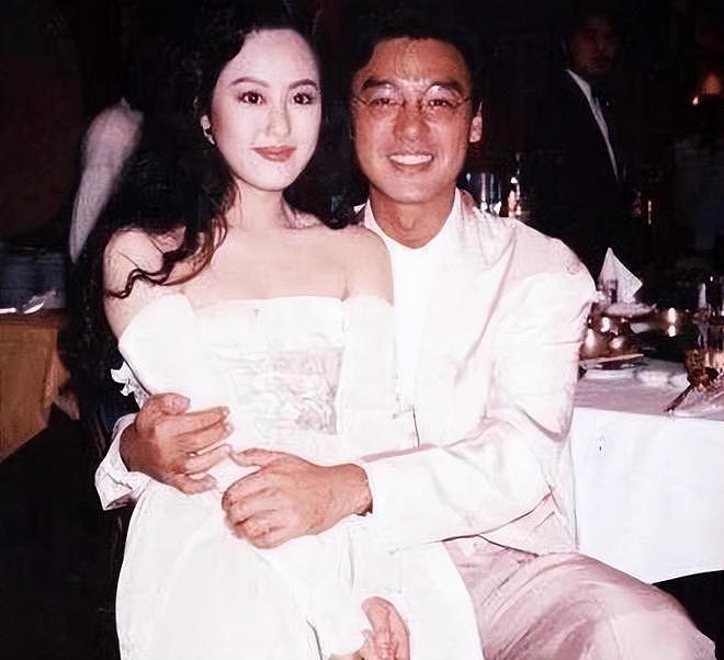 41岁仍拍三级片追求刺激？从亿万富豪再到烂片女王，她在追求什么 - 10