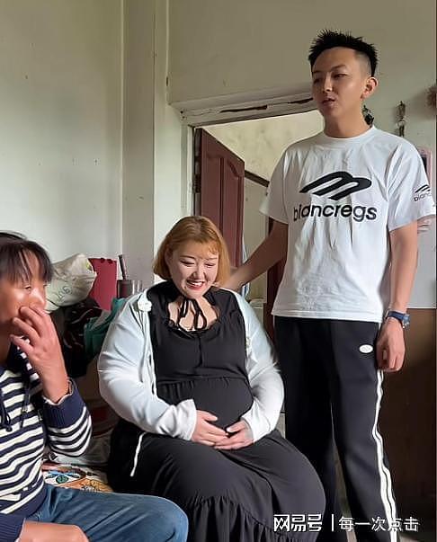 贵州小伙钟情河北400斤姑娘,恋爱前两人约定:从此不用减肥(组图) - 10