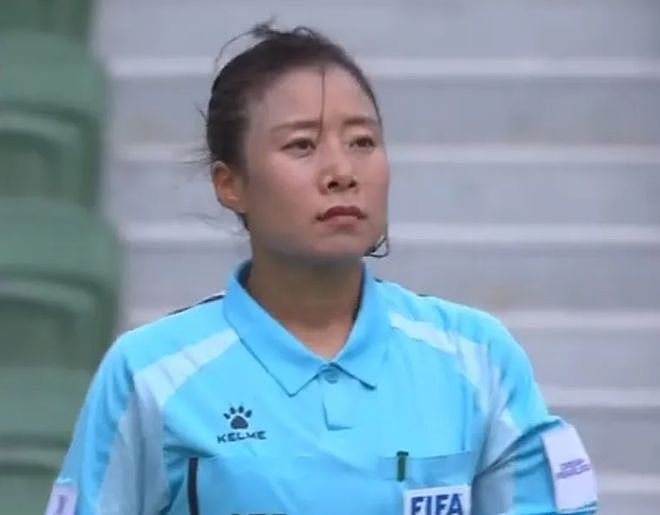中国女足赢球仅1小时!传来2大坏消息,争冠难了,韩国裁判太严厉(组图) - 2