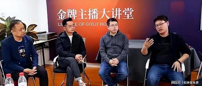 那个曾扬言让中国给全世界道歉，惨遭央视开除的阿丘，如今怎样了（组图） - 11