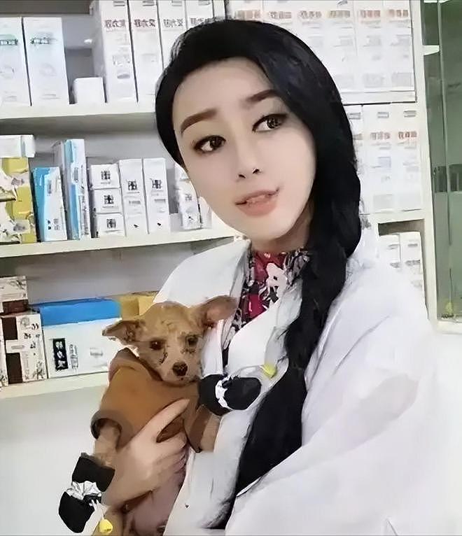10年前，富家女花800万整成范冰冰，嫁主刀医生后，现在成这样（组图） - 21