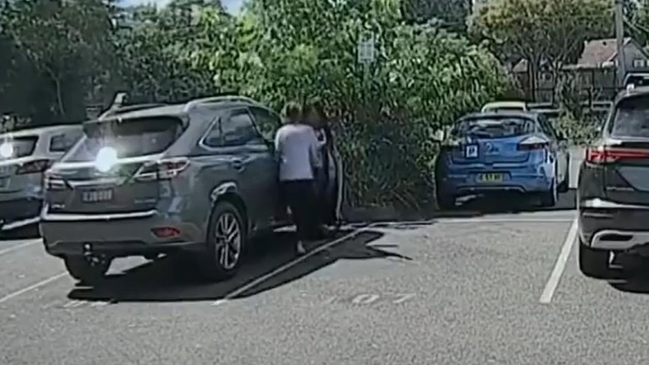 悉尼醉驾女Coles连撞5车,4周大女婴被甩出座椅险遭碾压(视频/组图) - 1