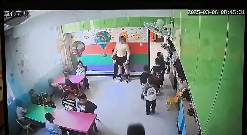 中国幼儿园的孩子,活在实时监控里(图) - 1