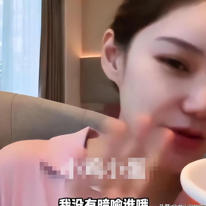 小杨阿姨直播，高情商“叫板”马筱梅，张兰骂儿子没钢镚，乱套了（组图） - 19