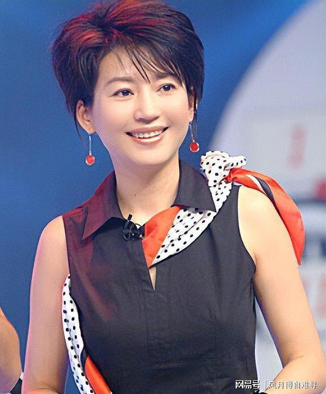 曾连登4年春晚!58岁央视名嘴王小丫近况曝光:曾因重病进ICU,病床留言字字催泪(组图) - 5