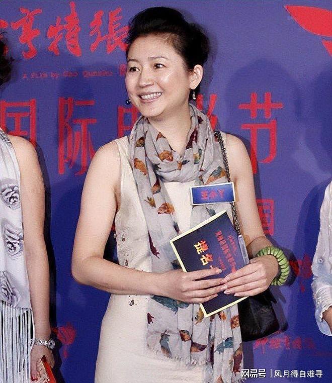 曾连登4年春晚!58岁央视名嘴王小丫近况曝光:曾因重病进ICU,病床留言字字催泪(组图) - 13