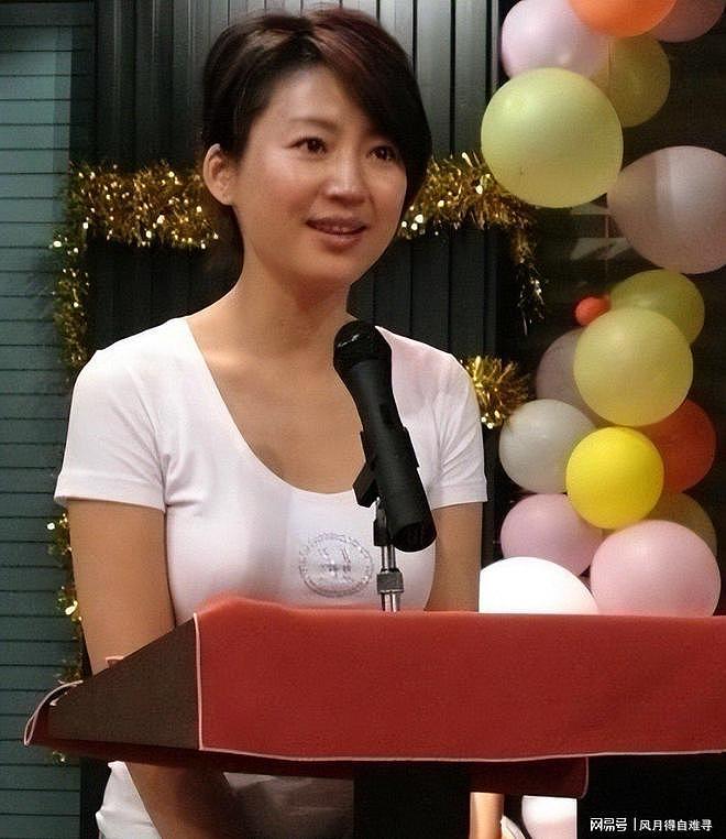 曾连登4年春晚!58岁央视名嘴王小丫近况曝光:曾因重病进ICU,病床留言字字催泪(组图) - 14