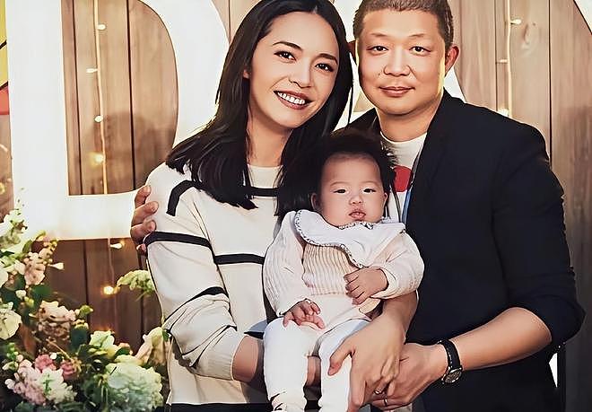 46岁姚晨二度离婚,去年11月和曹郁合体见端倪,离婚原因疑曝光 - 1