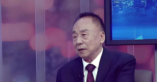 包养10位情妇，睡觉靠翻牌，生下11个私生子，75岁仍在拼命生娃！（组图） - 6
