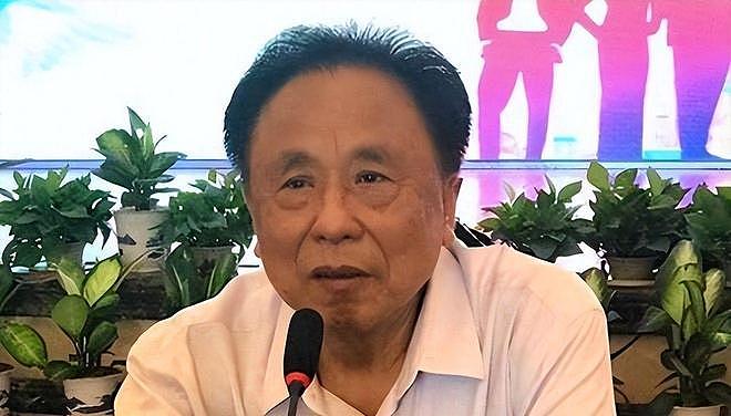 包养10位情妇，睡觉靠翻牌，生下11个私生子，75岁仍在拼命生娃！（组图） - 14