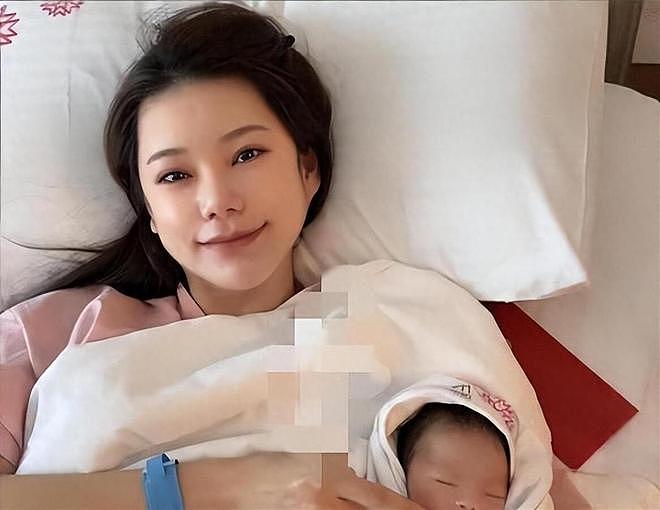 生了儿子也分不了家产？张兰这招太绝，新儿媳每月只能领固定工资（组图） - 3