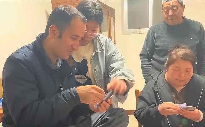 19年山东姑娘远嫁一夫多妻的伊朗，丈夫给半斤黄金彩礼，如今咋样（组图） - 10
