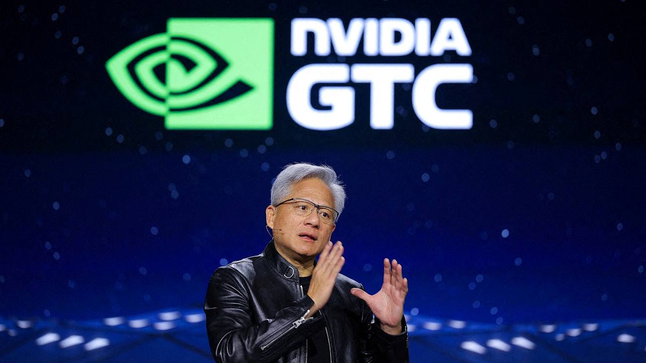 黄仁勋：Nvidia正重启对华H200晶片生产，40%台湾产能移美很困难（组图） - 1