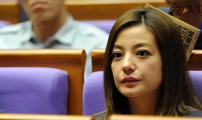 赵薇卷土重来?15年导演作品如今定档,4个影后一台戏,男主已换(组图) - 10