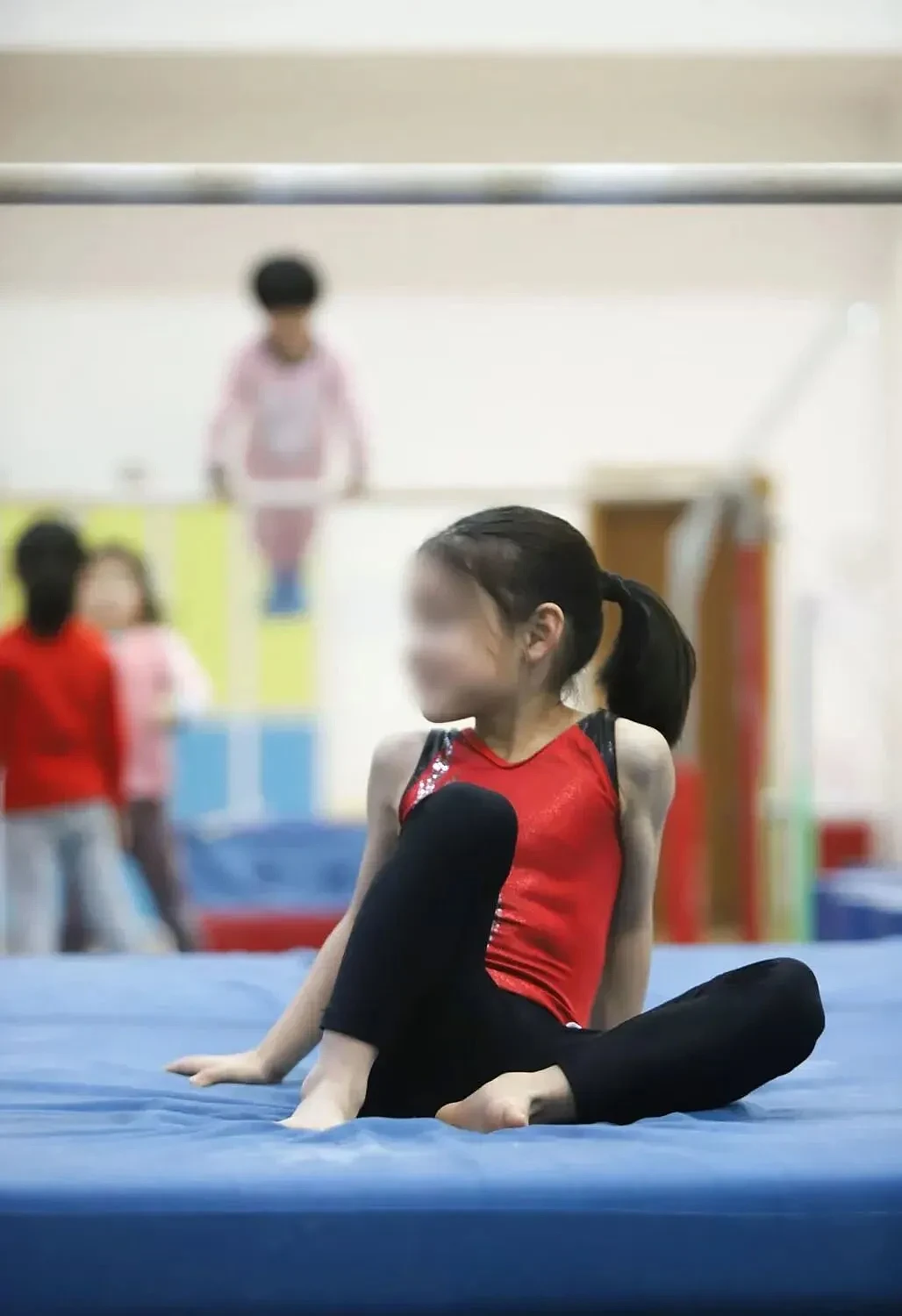 跳楼的女子冠军，到底经历了什么....（组图） - 13