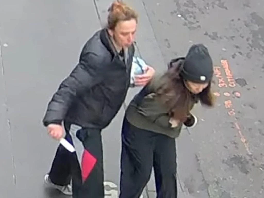澳华女CBD街头被捅!伤人者前科累累,曾多次随机袭击女性儿童(组图) - 2