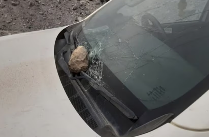 西澳矿区接连出事!爆破飞石险些击中工人,背后原因引关注(组图) - 4