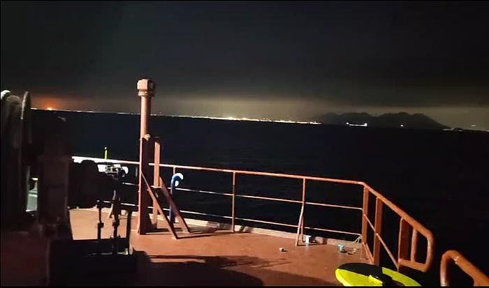 霍尔木兹海峡被封!中国货运代理亏损逾百万,船只现补给危机(组图) - 1