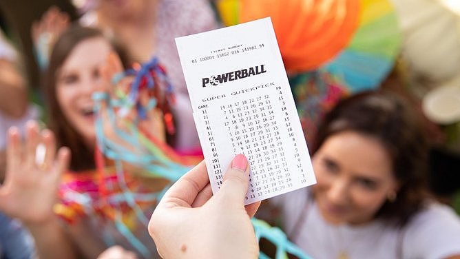 澳洲Powerball开奖！两幸运儿平分$1000万（图） - 1