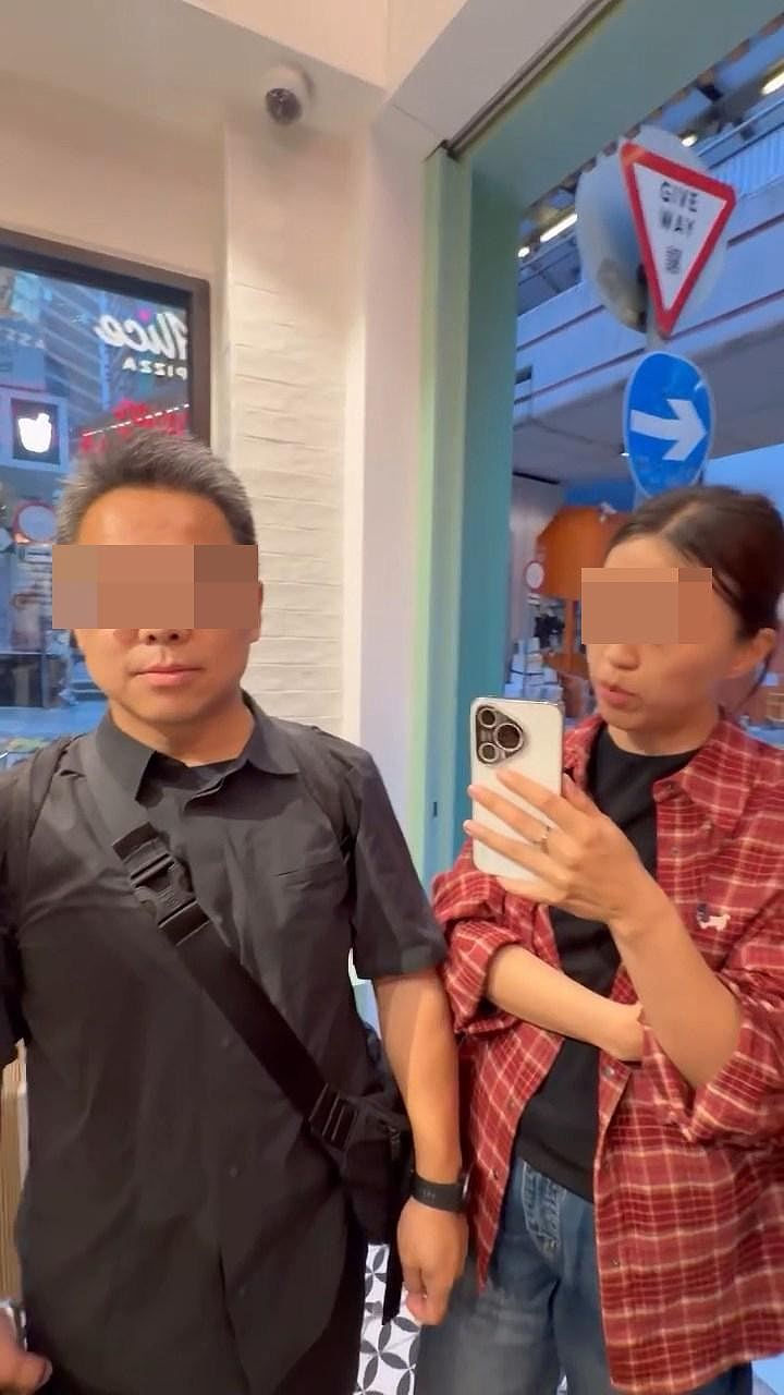 不满店员讲英文?男女大闹中环食店:会不会说中文?(组图) - 9