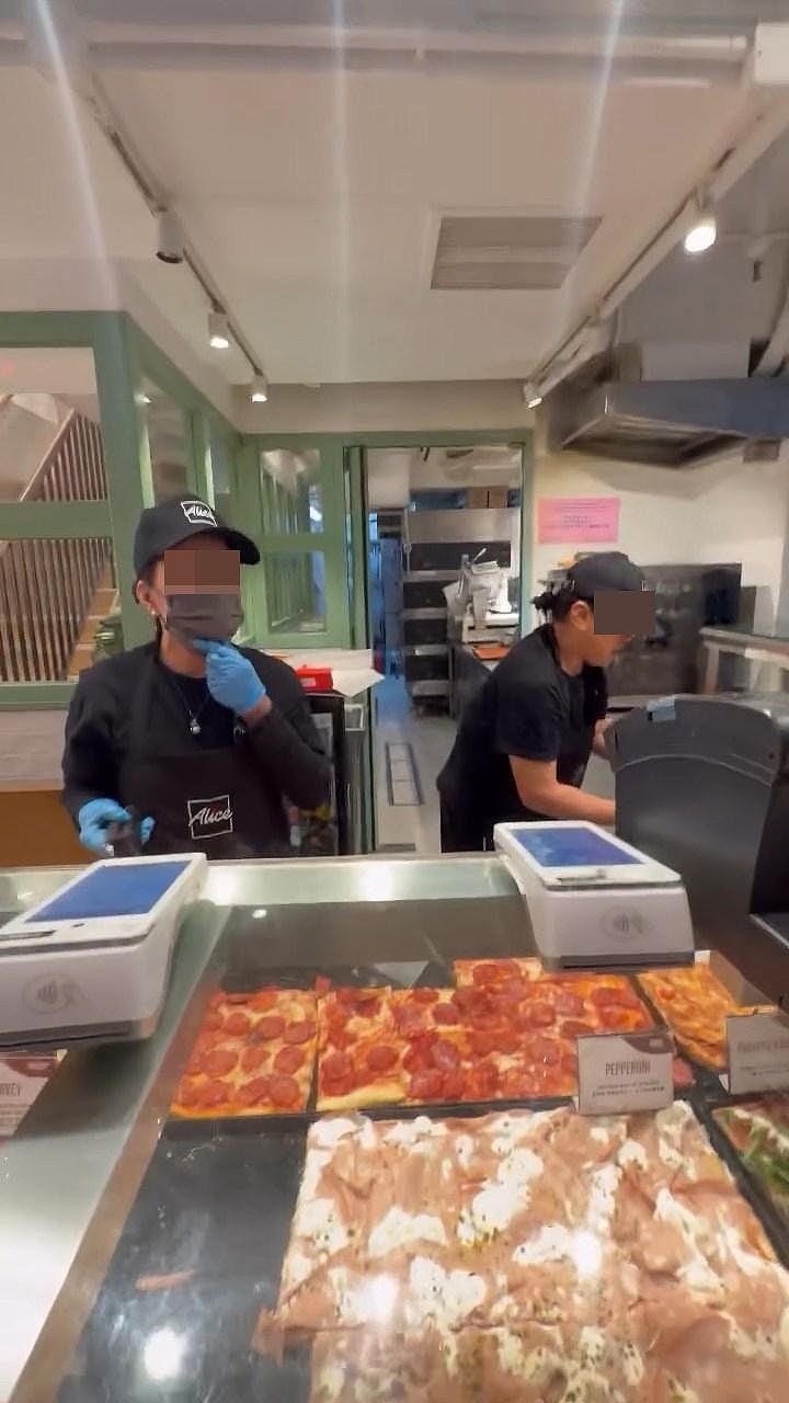 不满店员讲英文?男女大闹中环食店:会不会说中文?(组图) - 10