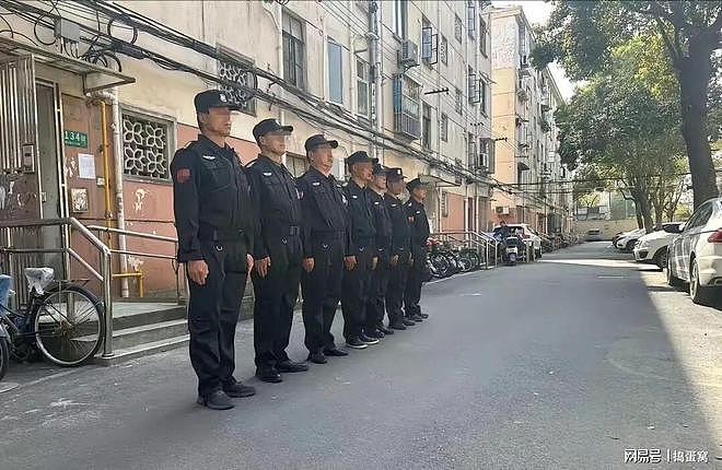 日薪140、没保障、没假期……上海保安揭露底层打工人真实生存现状(组图) - 1