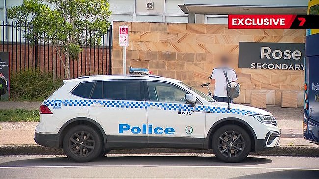 澳中学紧急封锁!15岁少年校内开枪,受害者背部中弹(组图) - 2