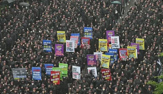 8.9万人罢工!芯片巨头或将全面停产,全球内存要崩!(组图) - 2
