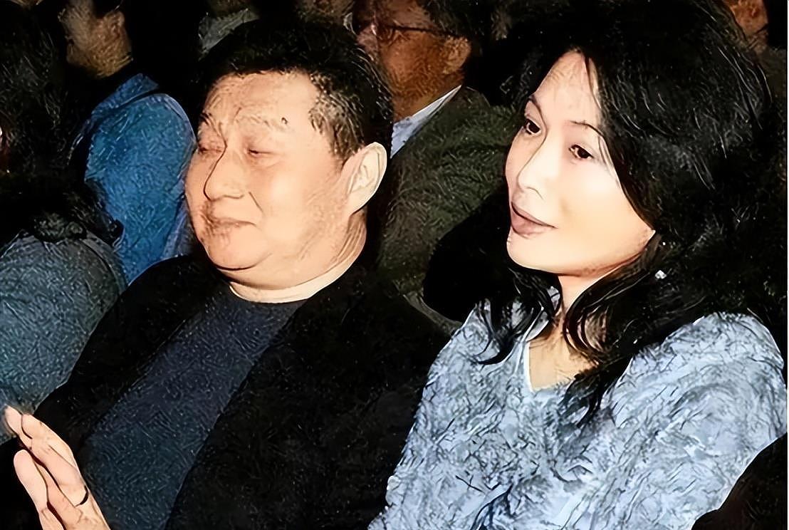 包养情人无数，他娶同学的女儿为妻，玩老婆闺蜜（组图） - 2