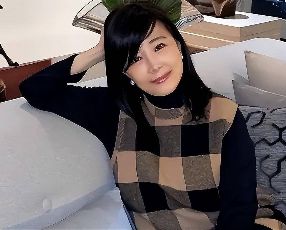 包养情人无数，他娶同学的女儿为妻，玩老婆闺蜜（组图） - 5