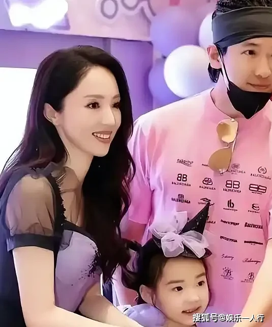 笑不活了！姚晨离婚后，章子怡的预言定律火了（组图） - 2