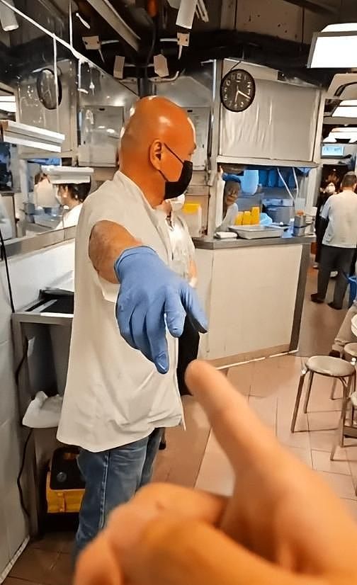 香港老字号被网红轰炮，怒斥其“饮食界之耻”，网友：一物降一物（组图） - 3