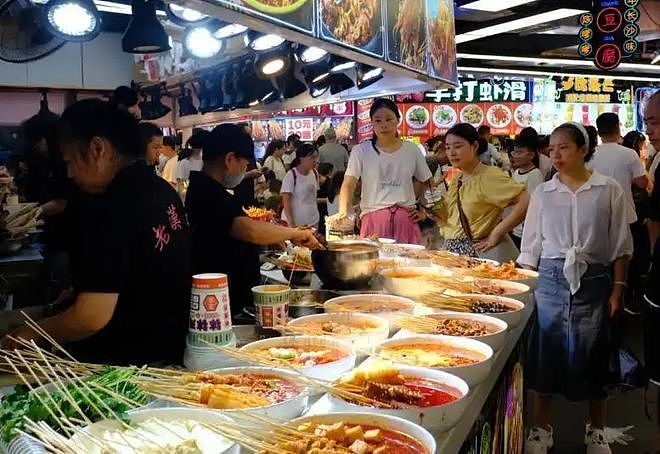 住别墅带保镖的迪拜富婆，来中国十天后：我们差的不是财富（组图） - 3