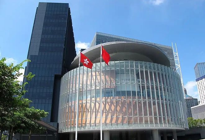 迪拜崩得彻底，香港笑纳泼天富贵，中东王爷们为啥无视新加坡？（组图） - 4