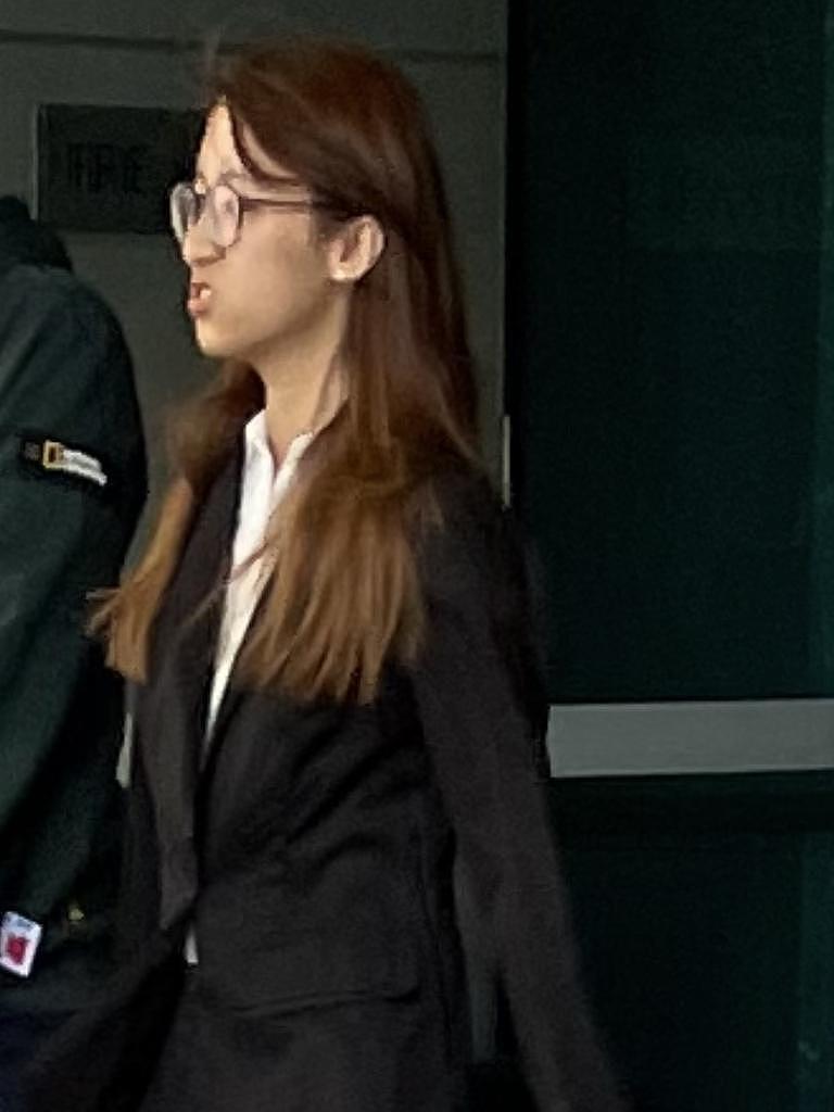 团聚变悲剧！香港女生在澳疏忽驾驶，致父亲当场死亡！法官：罚款$2000不留案底（组图） - 2