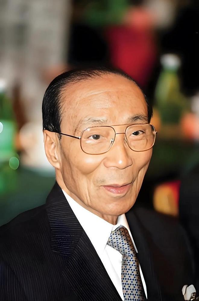 邵逸夫留下238亿遗产,为何4个孩子没人愿继承,甚至连花圈都不给他送(组图) - 4