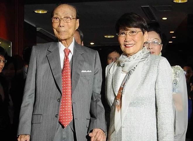 邵逸夫留下238亿遗产,为何4个孩子没人愿继承,甚至连花圈都不给他送(组图) - 11