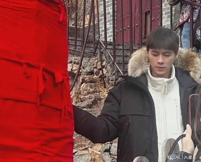 曝李易峰到处求人！为复出去大孤山跪拜，想开演唱会捞金却屡屡失败（组图） - 1